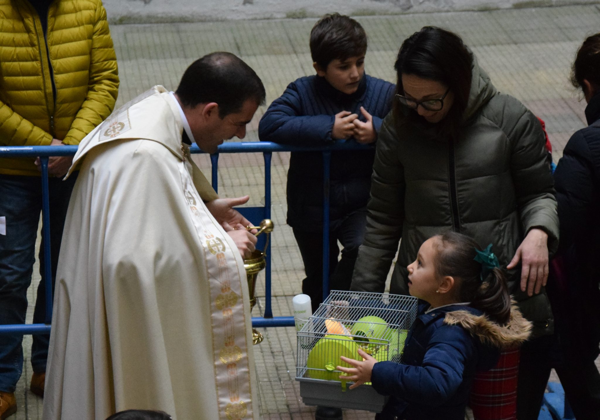 Mascotas y alumnos de San Ignacio celebraron la festividad de San Antón 3