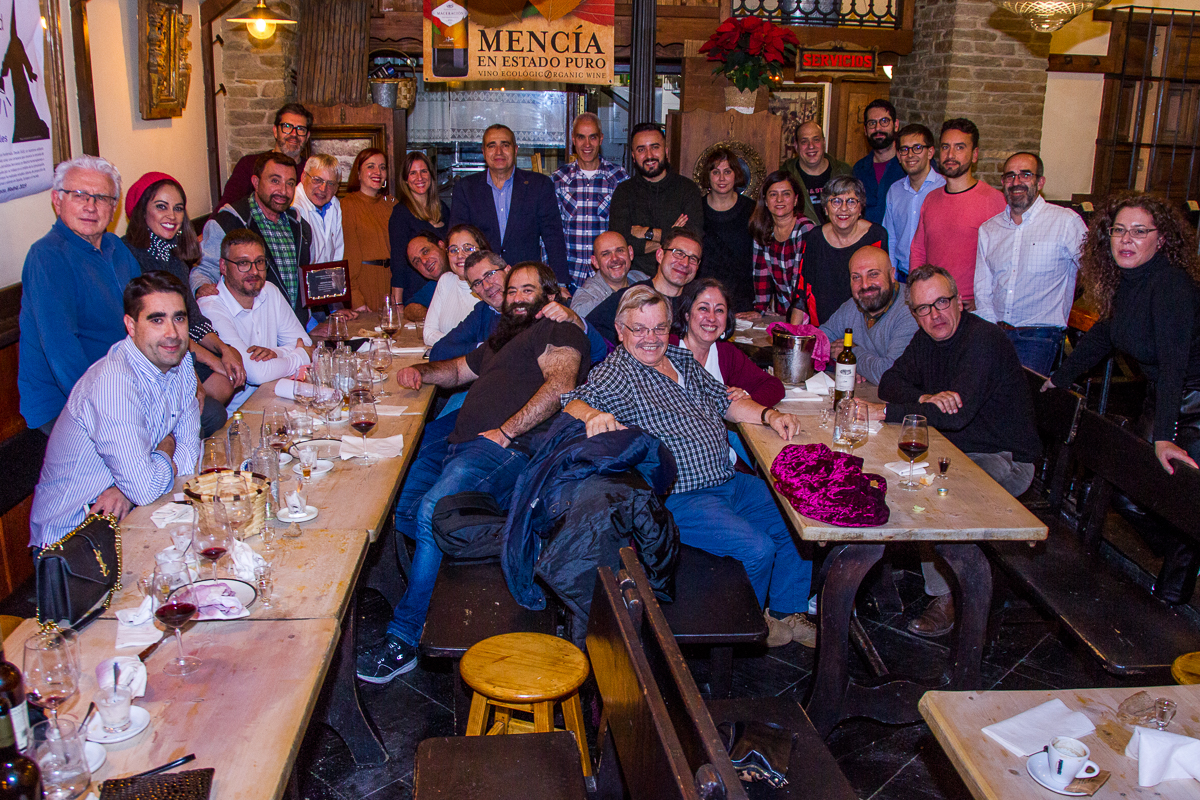 José Manuel Parada galardonado 'Lambrión Chupacandiles' en la cena anual de periodistas bercianos en Madrid 2