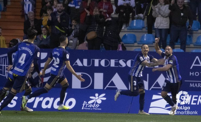 La Ponferradina endereza el rumbo y deja en casa tres merecidos puntos (3-1) 46