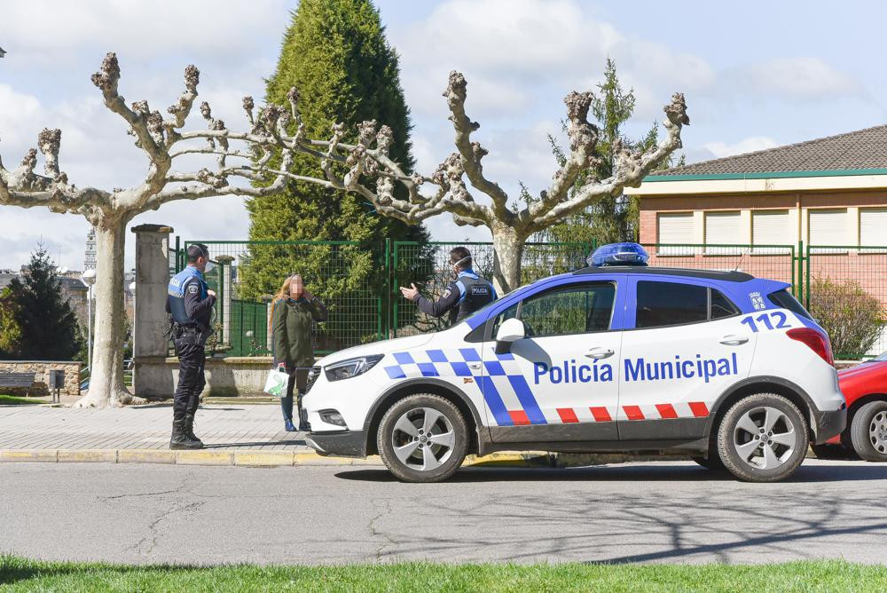 La Policia Municipal de Ponferrada insiste en que se sigue encontrando personas que desoyen las indicaciones del Estado de Alarma 2